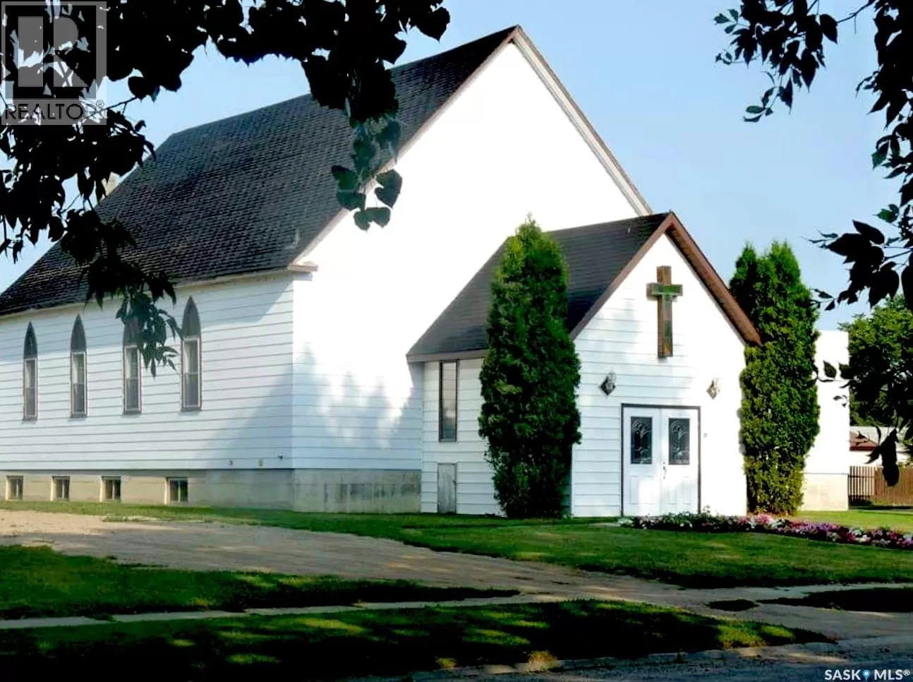 402 Douglass Street, Outlook, Saskatchewan S0L 2N0