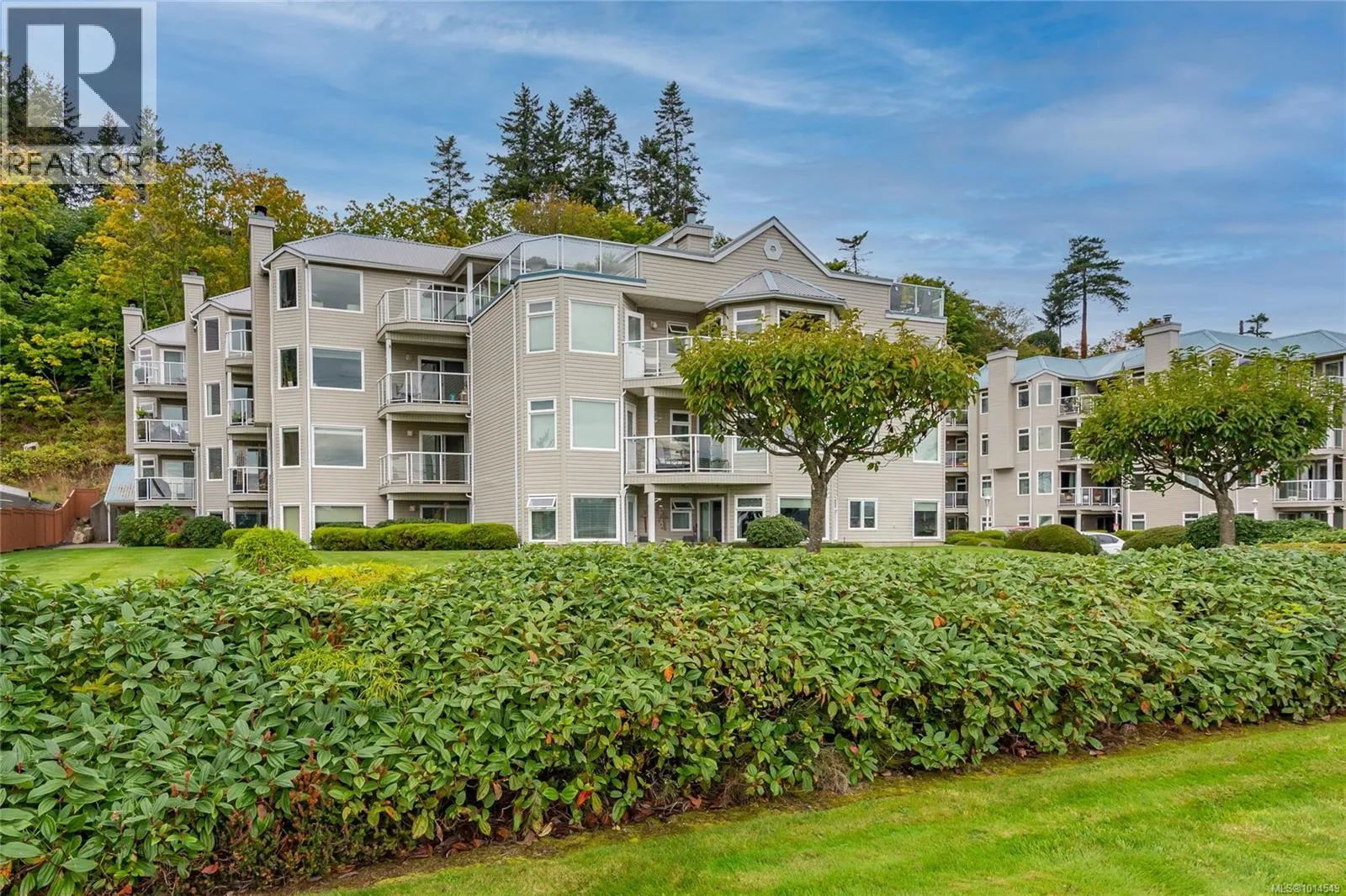 Apartment for rent: 402b 670 Island Hwy S, Campbell River, British Columbia V9W 1A6