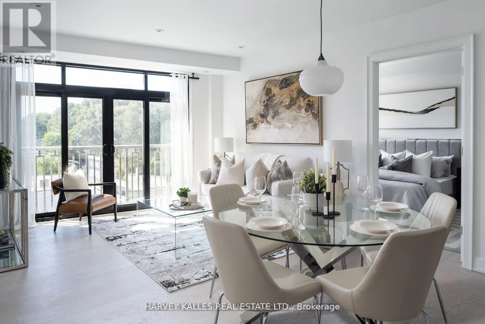 Apartment for rent: 403 - 1 Strathgowan Avenue, Toronto, Ontario M4N 0B3