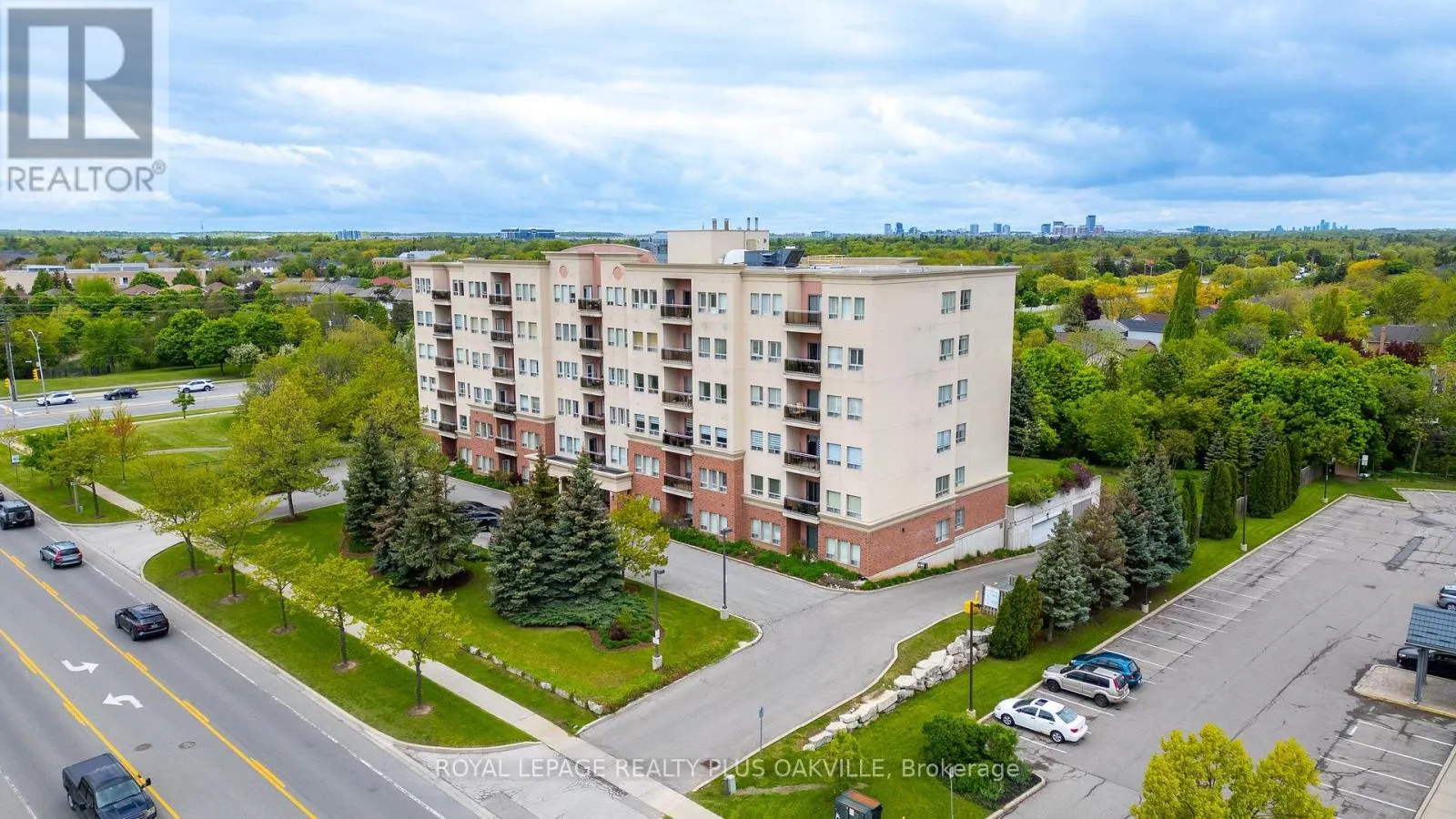 Apartment for rent: 403 - 1499 Nottinghill Gate, Oakville, Ontario L6M 5G1