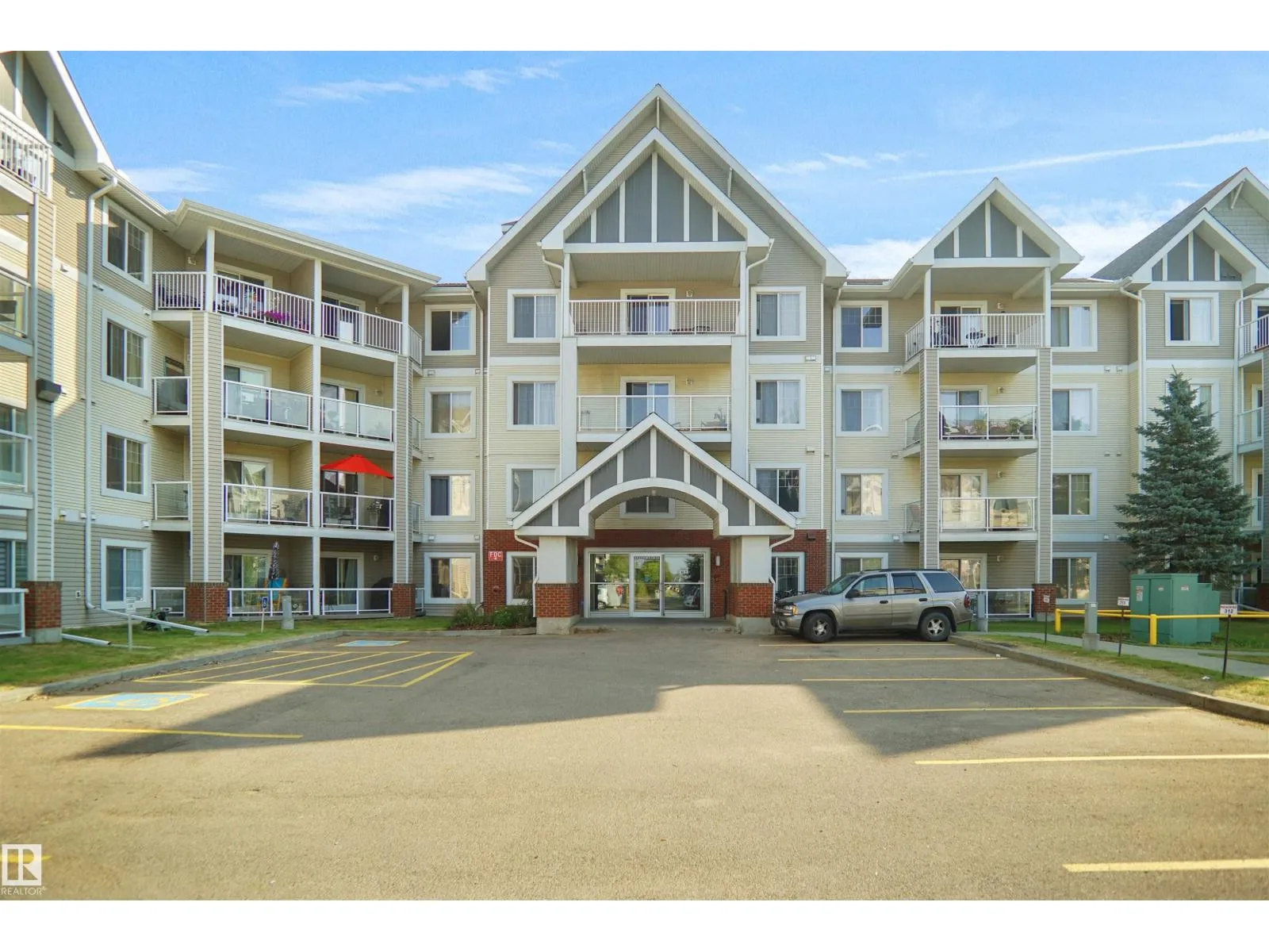 Apartment for rent: #403 15211 139 St Nw, Edmonton, Alberta T6V 0A1