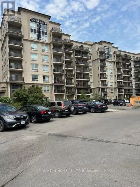 Apartment for rent: 403 - 2 Maison Parc Court, Vaughan, Ontario L4J 9K4