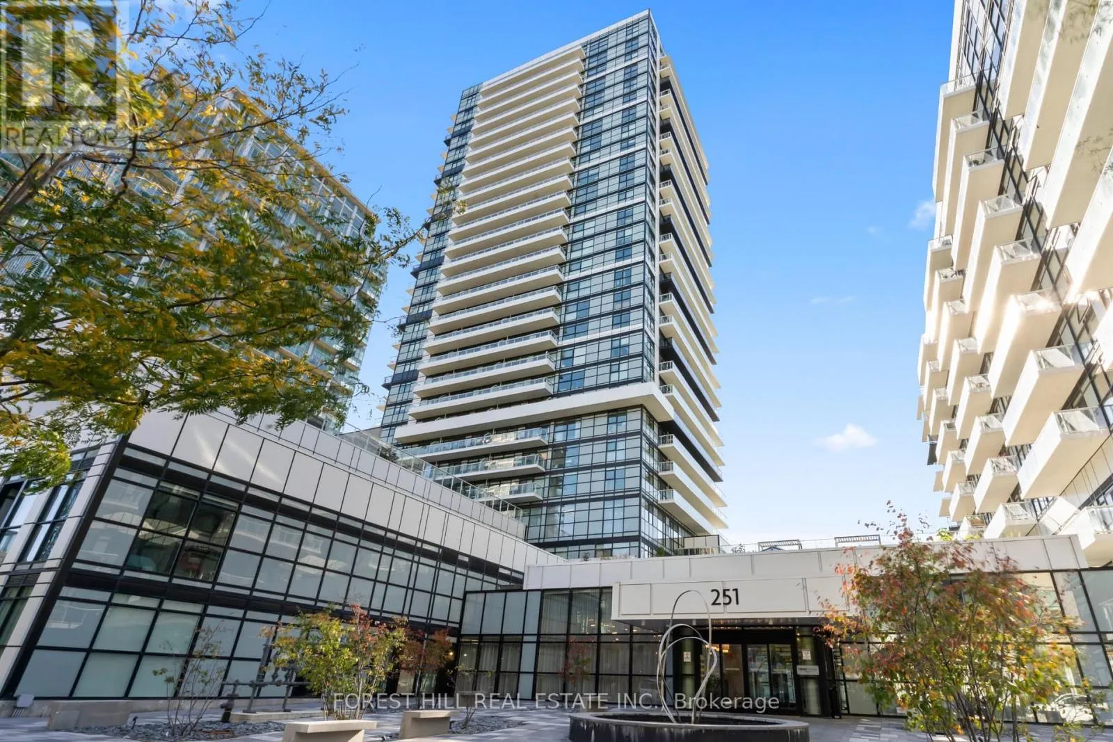 Apartment for rent: 403 - 251 Manitoba Street, Toronto, Ontario M8Y 0C7