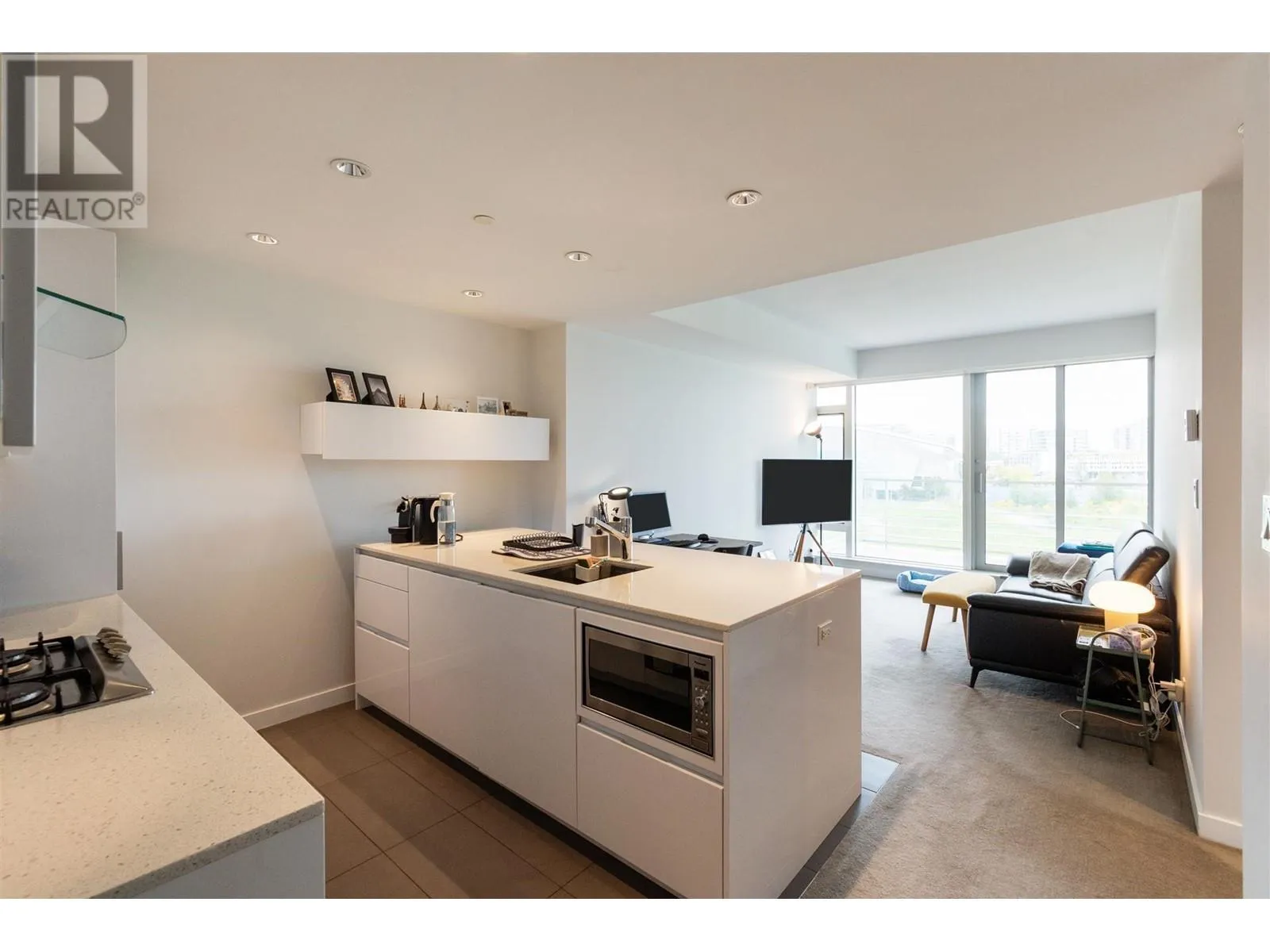 Apartment for rent: 403 5111 Brighouse Way, Richmond, British Columbia V7C 0A6