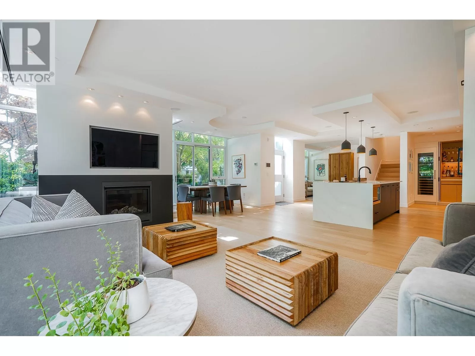 Row / Townhouse for rent: 403 Beach Crescent, Vancouver, British Columbia V6Z 3C9