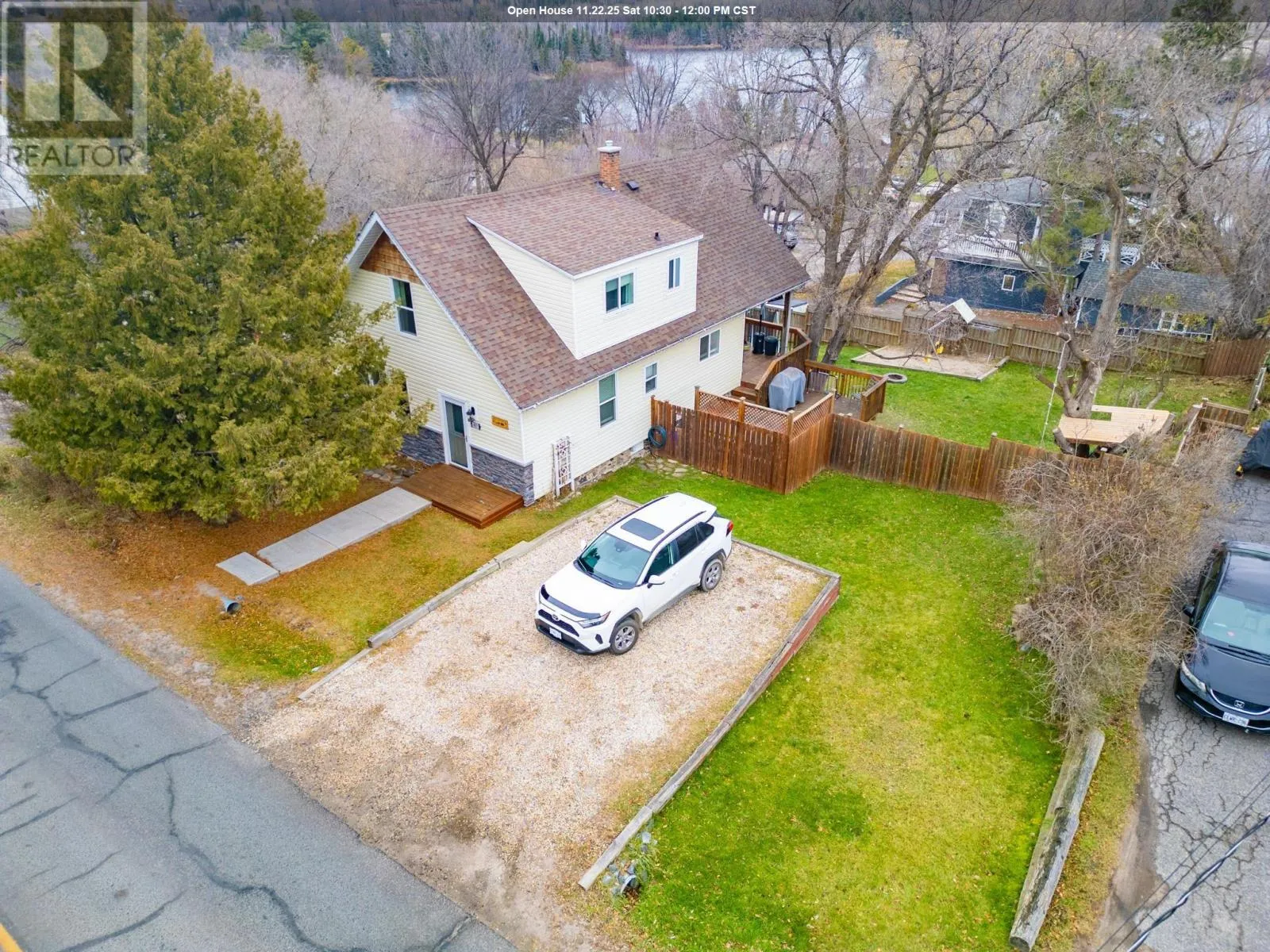 403 May Avenue, Keewatin, Ontario P0X 1C0