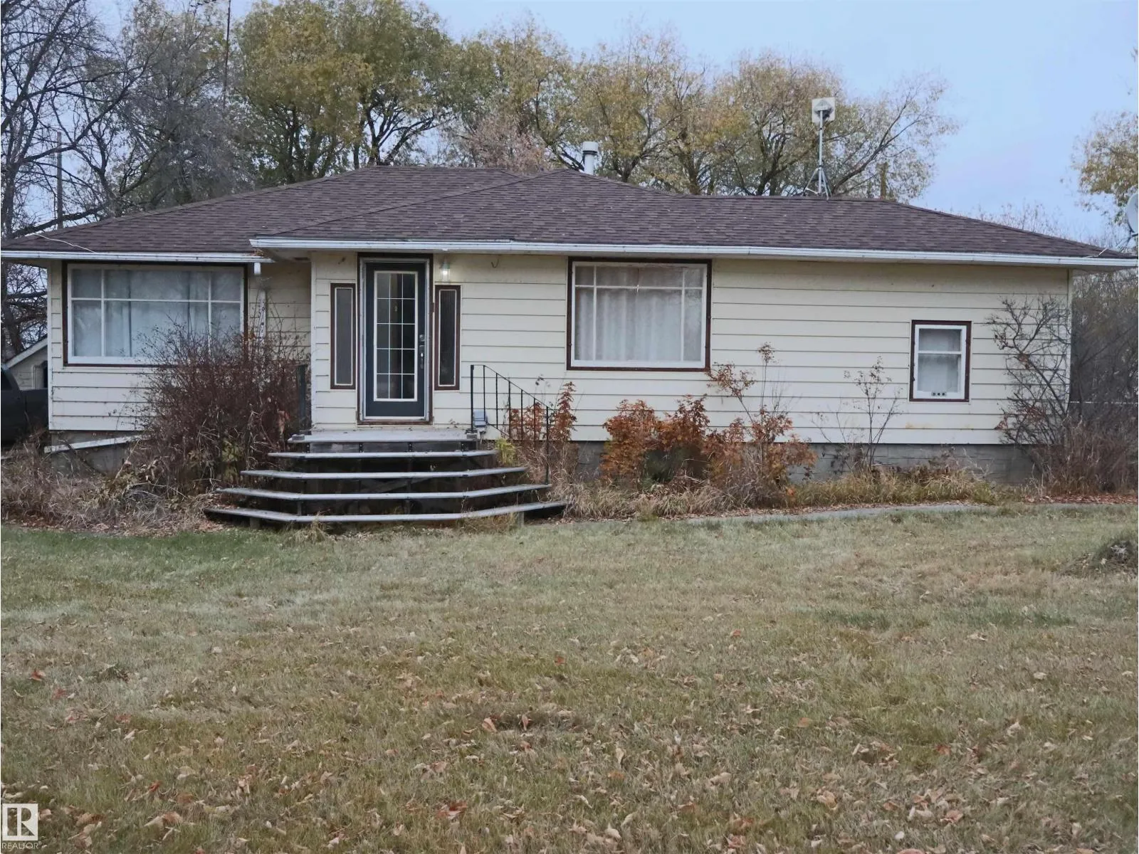 House for rent: 4032a Twp Rd 604, Rural Barrhead County, Alberta T0G 0G0