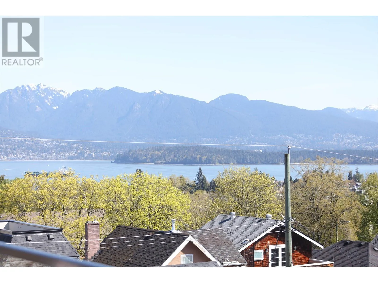 House for rent: 4039 W 11th Avenue, Vancouver, British Columbia V6R 2L6