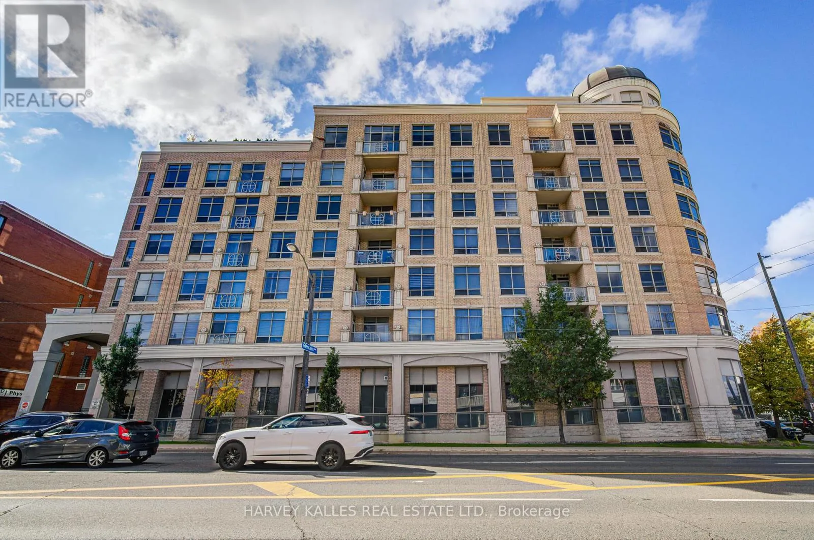 Apartment for rent: 404 - 1 Glen Park, Toronto, Ontario M6B 4M5