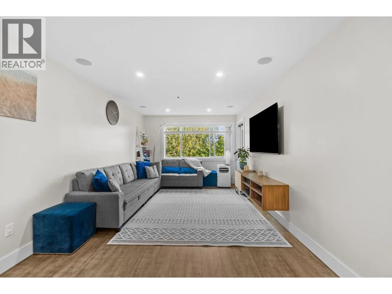 Apartment for rent: 404 1310 Cariboo Street, New Westminster, British Columbia V3M 1X2