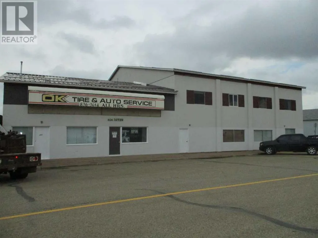 Commercial Mix for rent: 404 1st Street  Sw, Manning, Alberta T0H 2M0