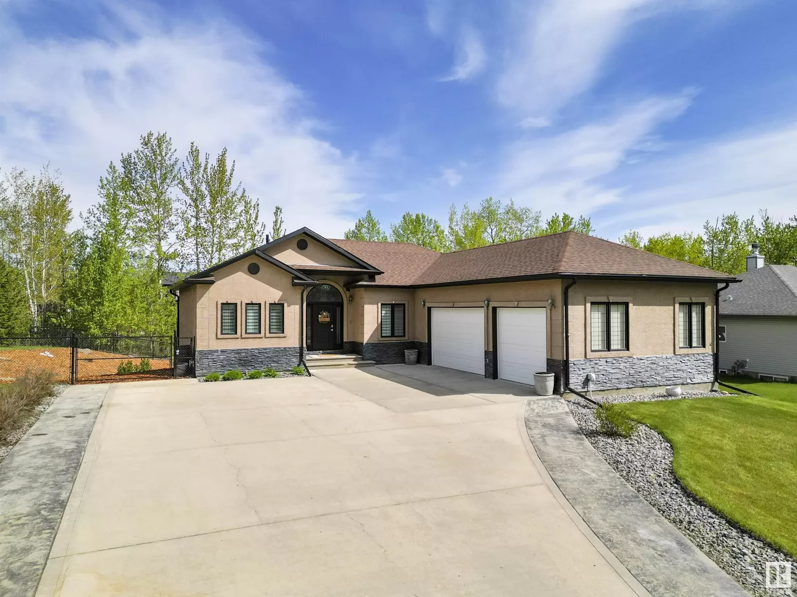 House for rent: 404 49119 Rr73, Rural Brazeau County, Alberta T7A 0B9