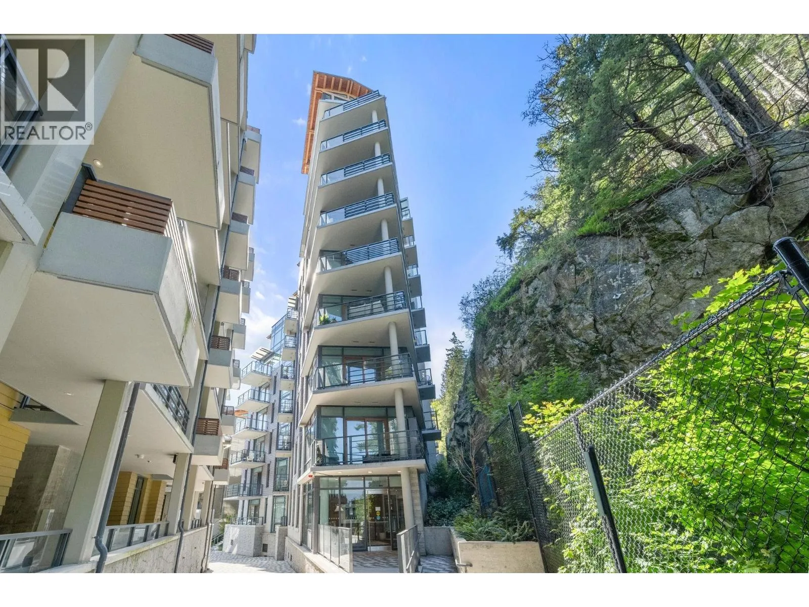 Apartment for rent: 404 6699 Nelson Avenue, West Vancouver, British Columbia V7W 2B2