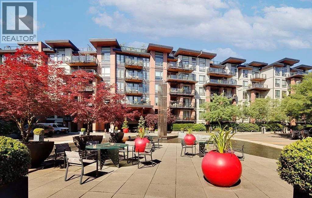 Apartment for rent: 404 733 W 3rd Street, North Vancouver, British Columbia V7M 0C8