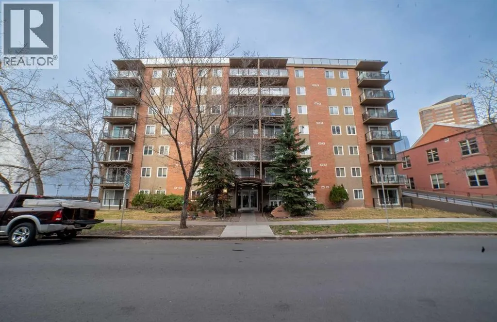 Apartment for rent: 404, 812 14 Avenue Sw, Calgary, Alberta T2R 0N6