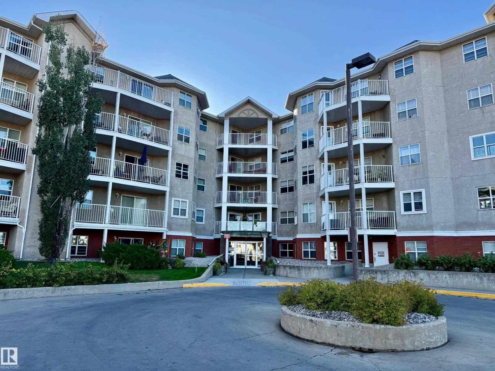 Apartment for rent: #404 8315 83 St Nw, Edmonton, Alberta T6C 4R8