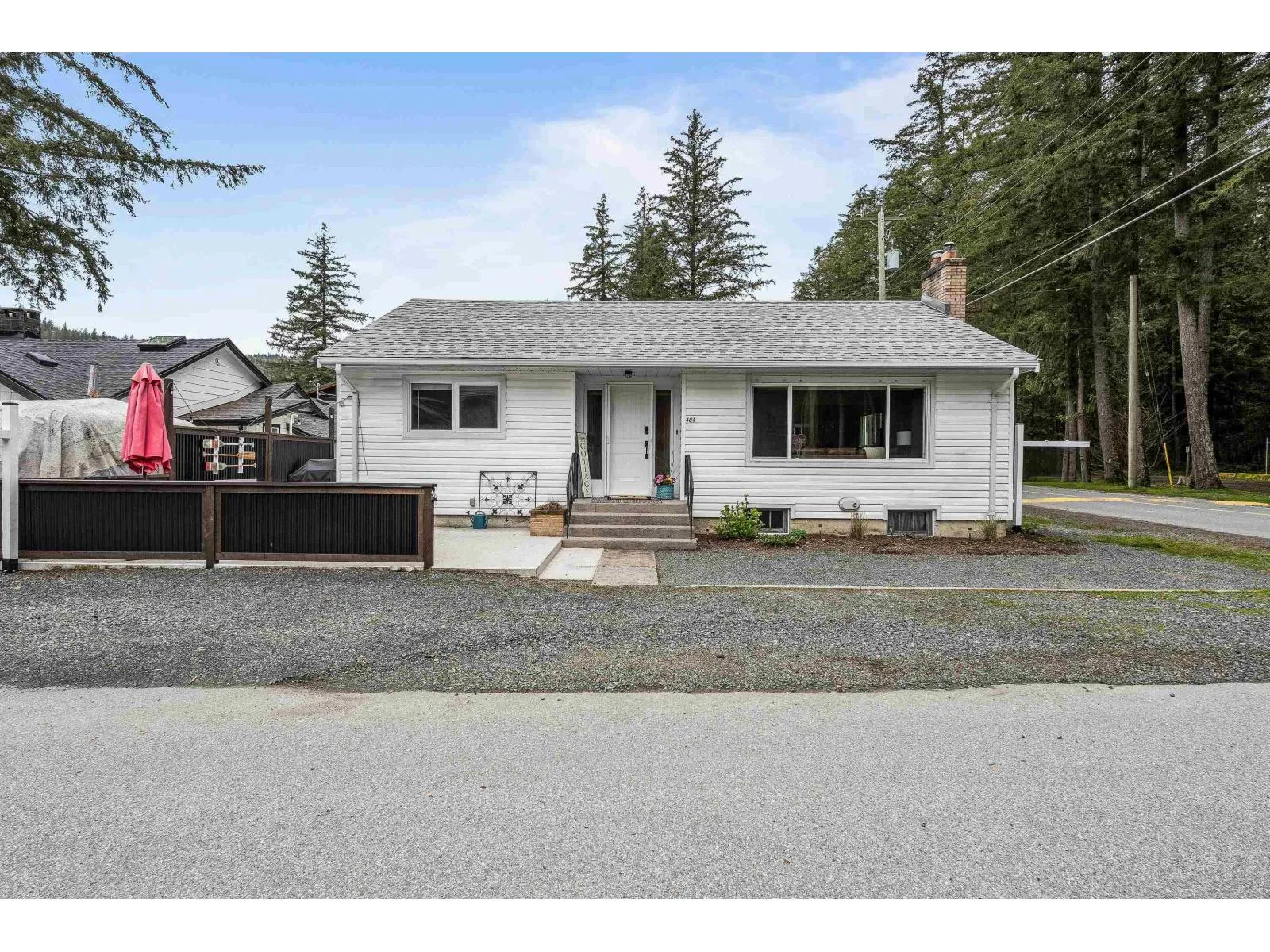 House for rent: 404 Birch Street|cultus Lake North, Cultus Lake, British Columbia V2R 4Z3