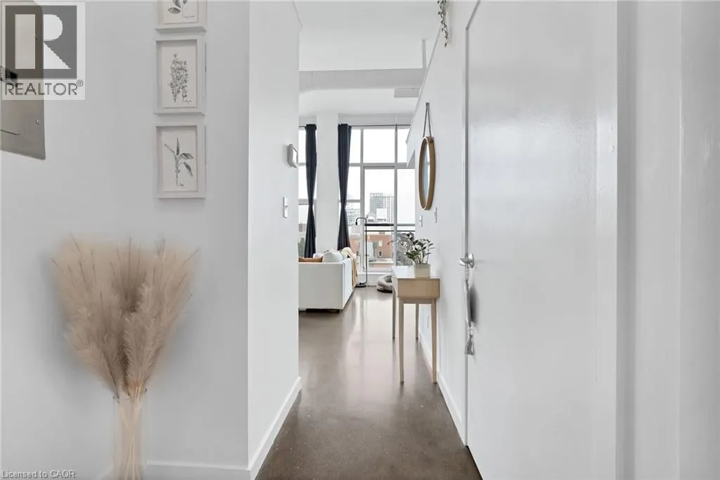 Apartment for rent: 404 King Street W Unit# 519, Kitchener, Ontario N2G 2L5