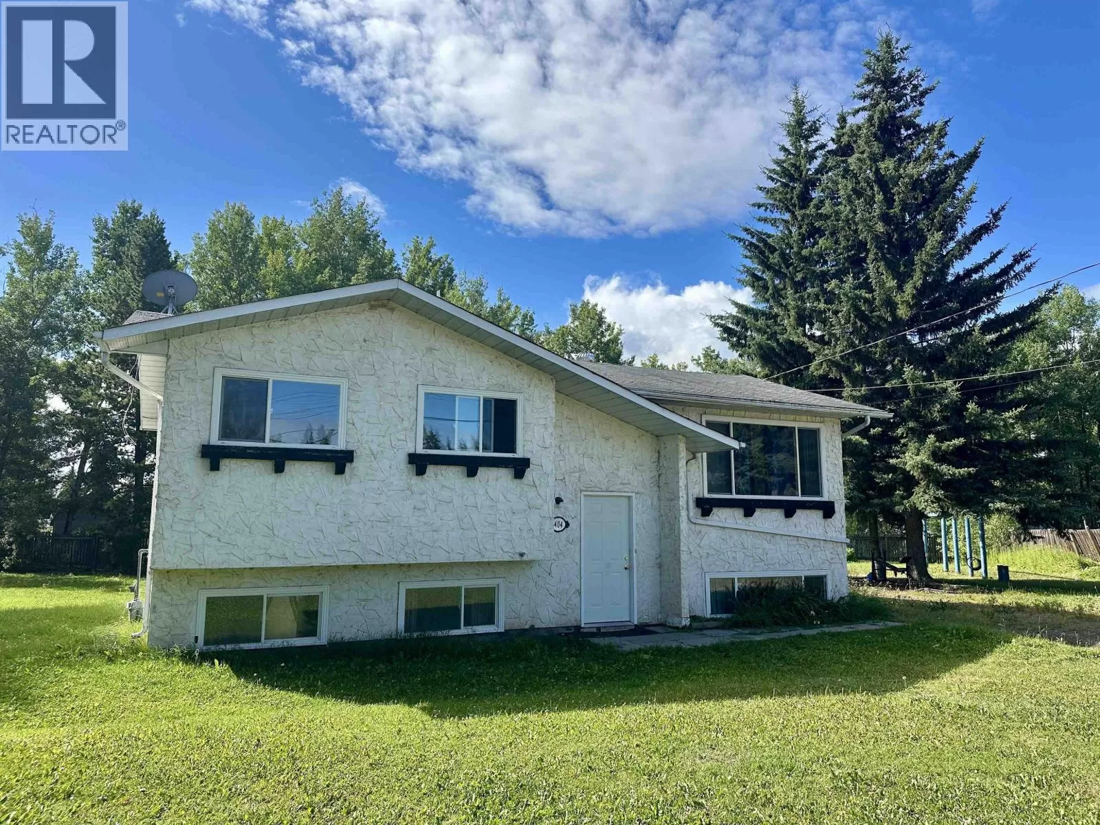 House for rent: 404 Vanderview Drive, Vanderhoof, British Columbia V0J 3A2