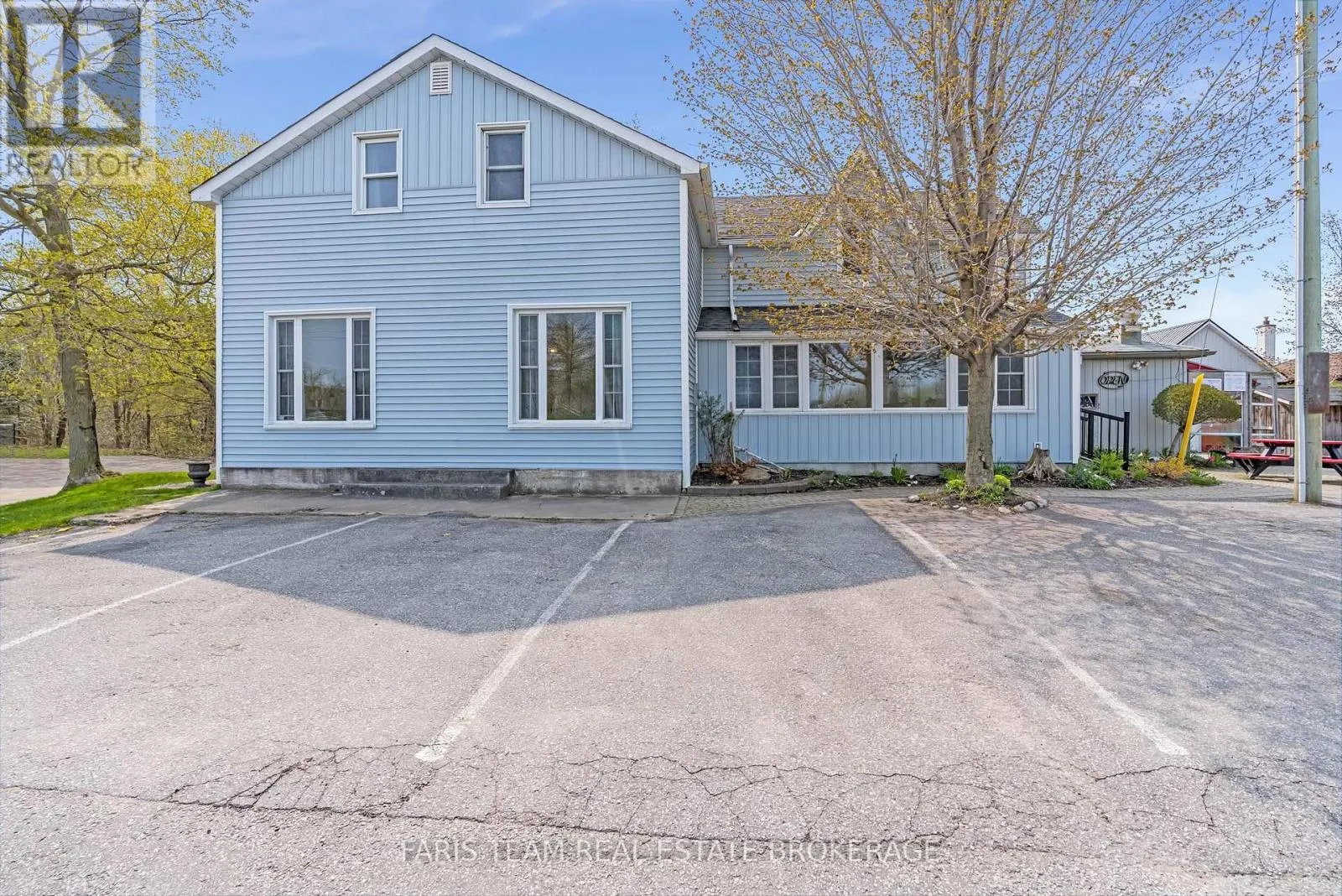 House for rent: 4047 Horseshoe Valley Road W, Springwater, Ontario L9X 0Z6