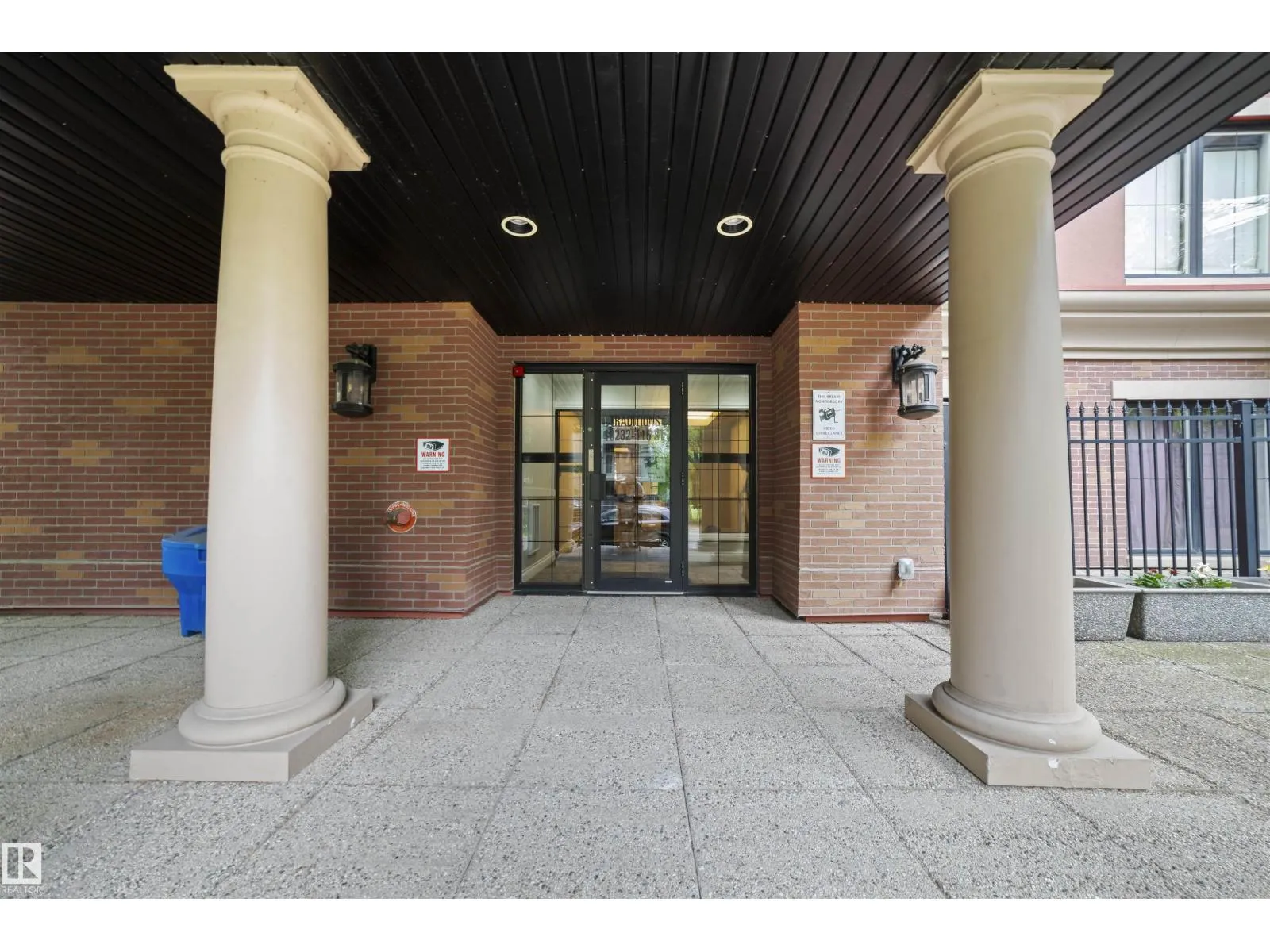 Apartment for rent: #405 10232 115 St Nw Nw, Edmonton, Alberta T5K 1T8