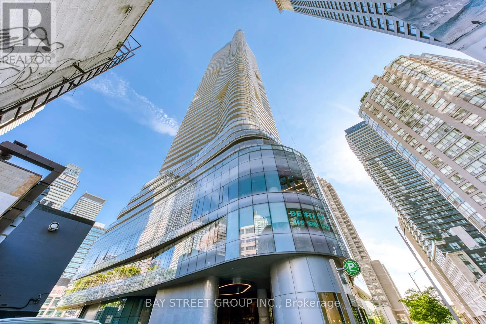 Apartment for rent: 405 - 11 Wellesley Street W, Toronto, Ontario M4Y 1E8