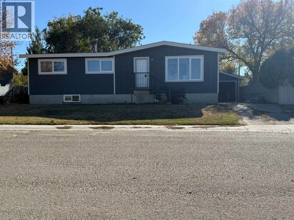 House for rent: 405 2 Avenue E, Bow Island, Alberta T0K 0G0