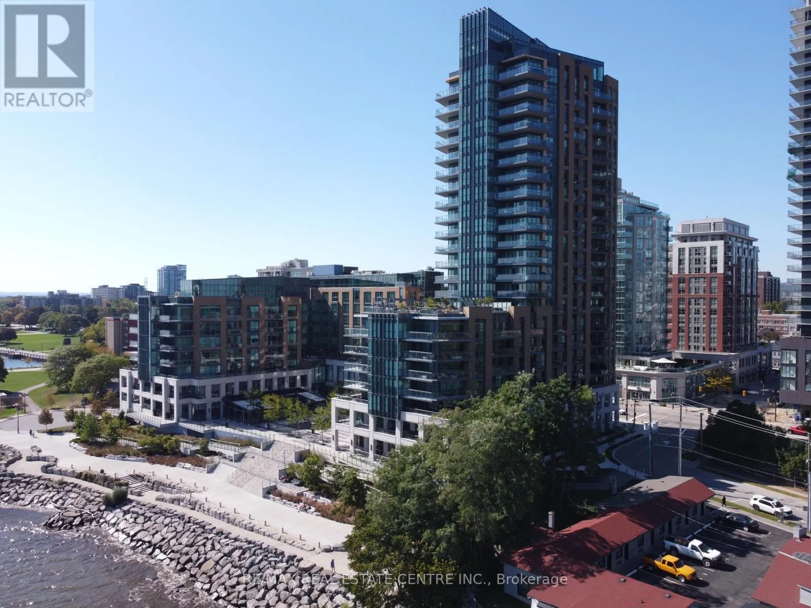 Apartment for rent: 405 - 2060 Lakeshore Road, Burlington, Ontario L7R 0G2