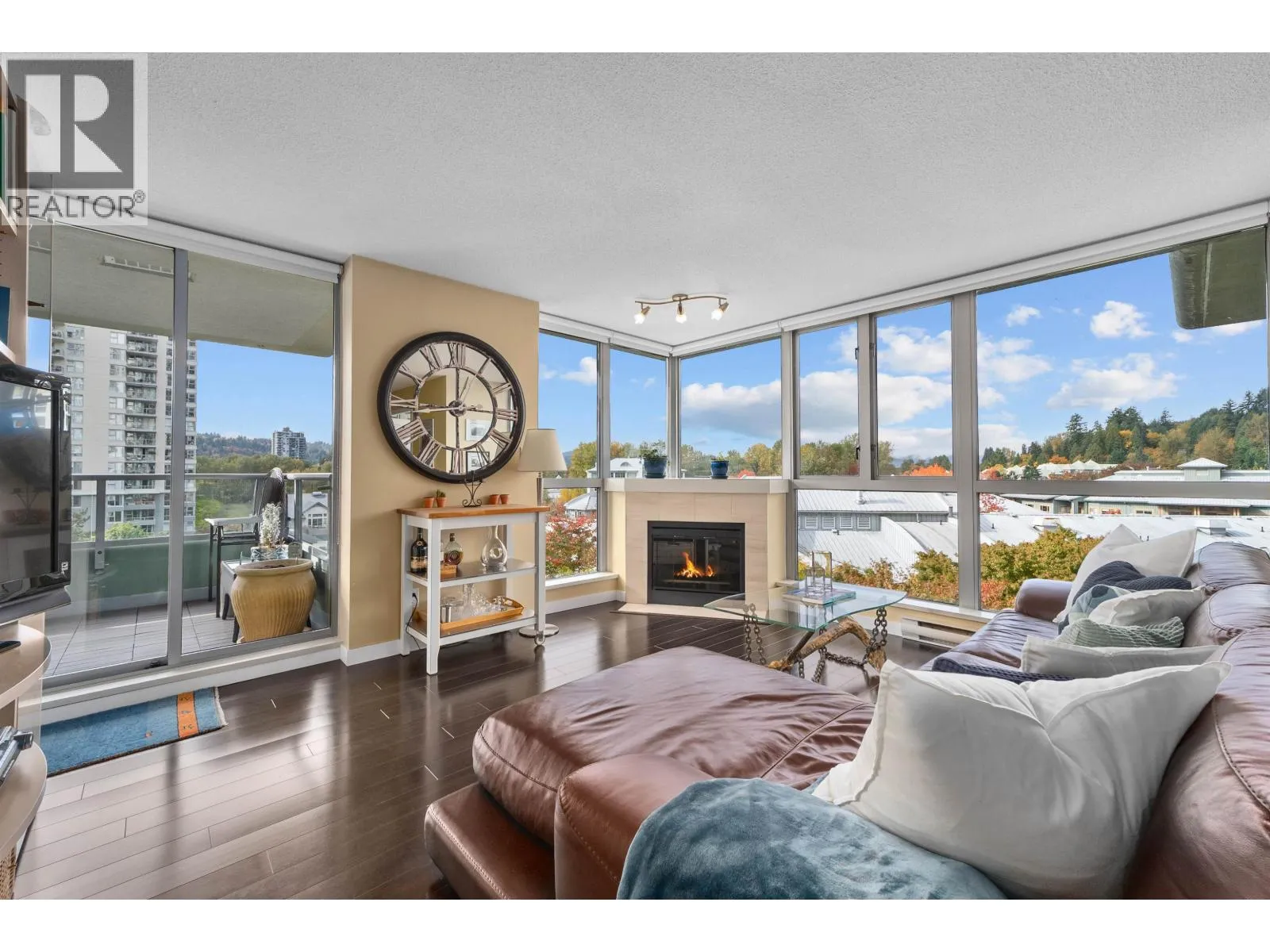 Apartment for rent: 405 295 Guildford Way, Port Moody, British Columbia V3H 5N3