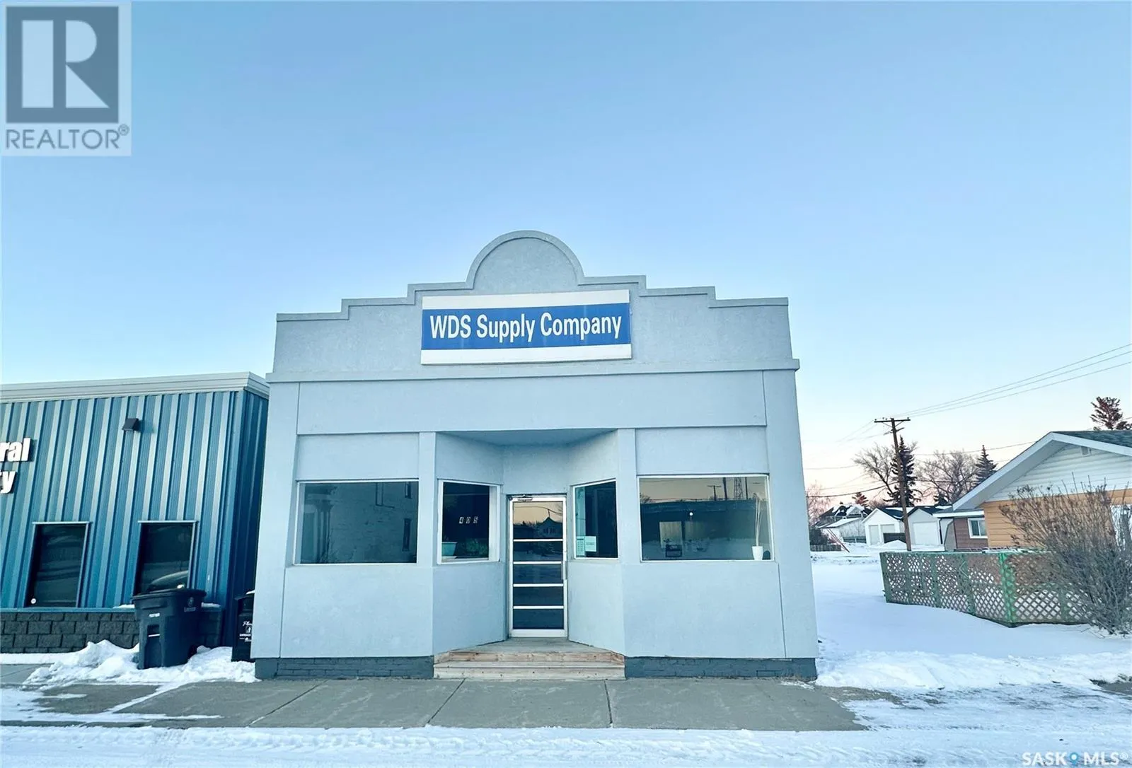 Retail for rent: 405 2nd Street, Dundurn, Saskatchewan S0K 1K0