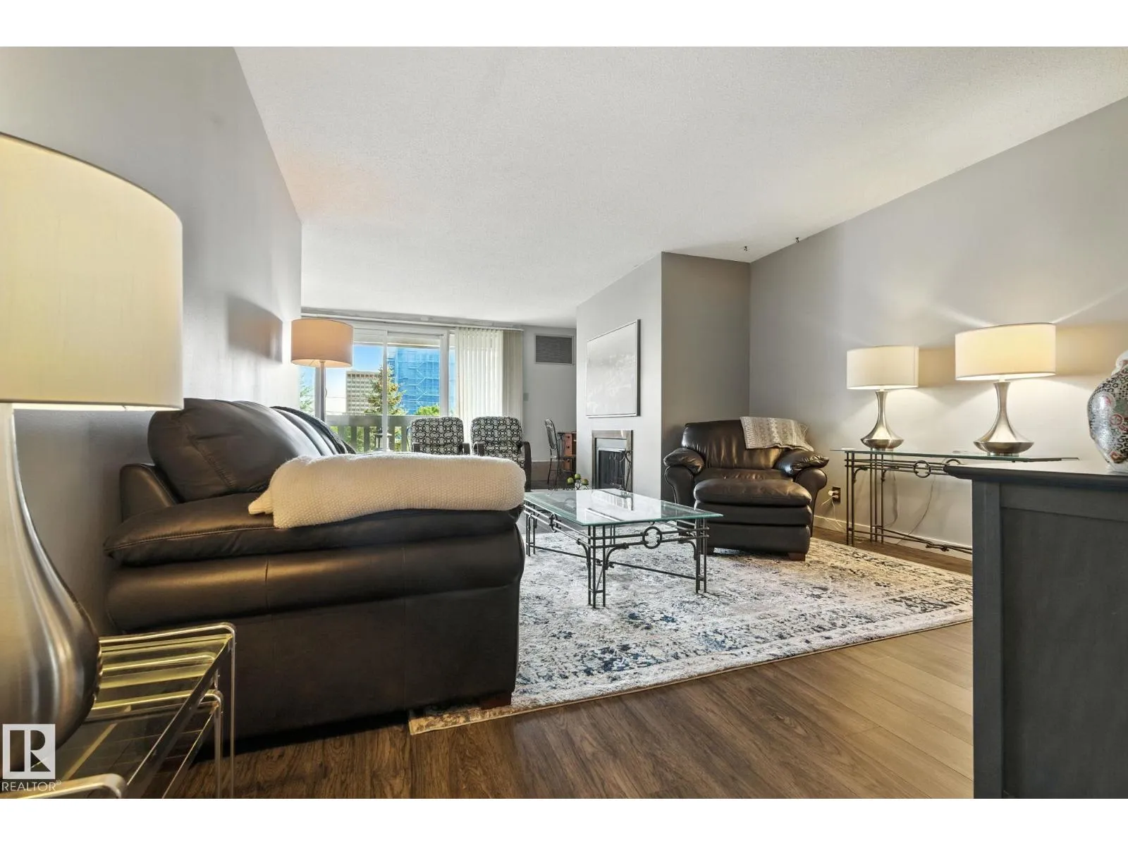 Apartment for rent: #405 9809 110 St Nw, Edmonton, Alberta T5K 2J9