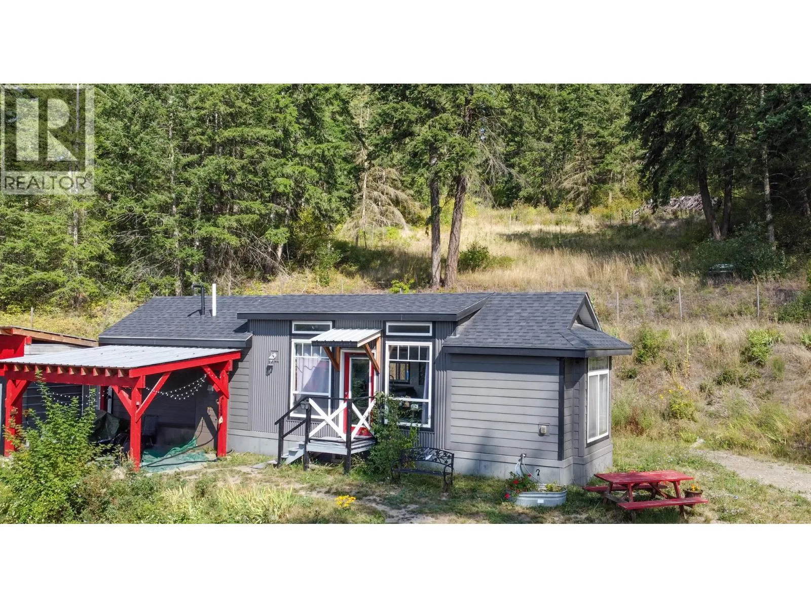 Manufactured Home for rent: 4050 White Lake Road, Tappen, British Columbia V0E 2W0