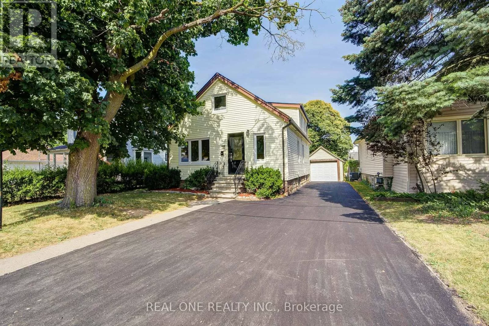 House for rent: 4052 St James Avenue, Niagara Falls, Ontario L2E 6H6