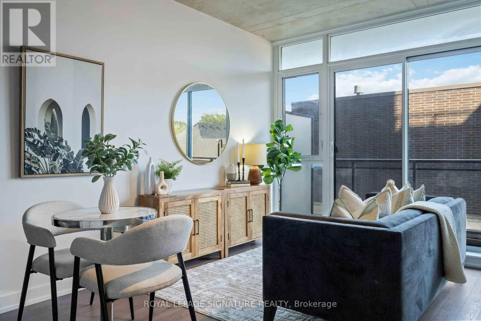 Apartment for rent: 406 - 1190 Dundas Street E, Toronto, Ontario M4M 0C5