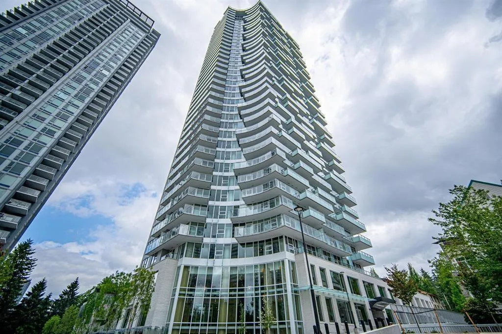 Apartment for rent: 406 13768 100 Avenue, Surrey, British Columbia V3T 0V2