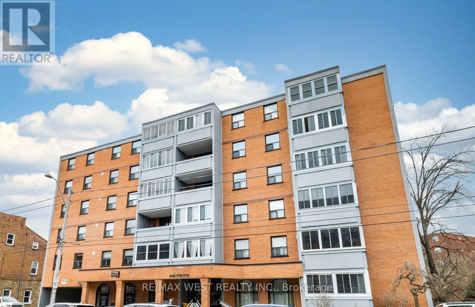 Apartment for rent: 406 - 23 Main Street, Hamilton, Ontario L9H 2P7