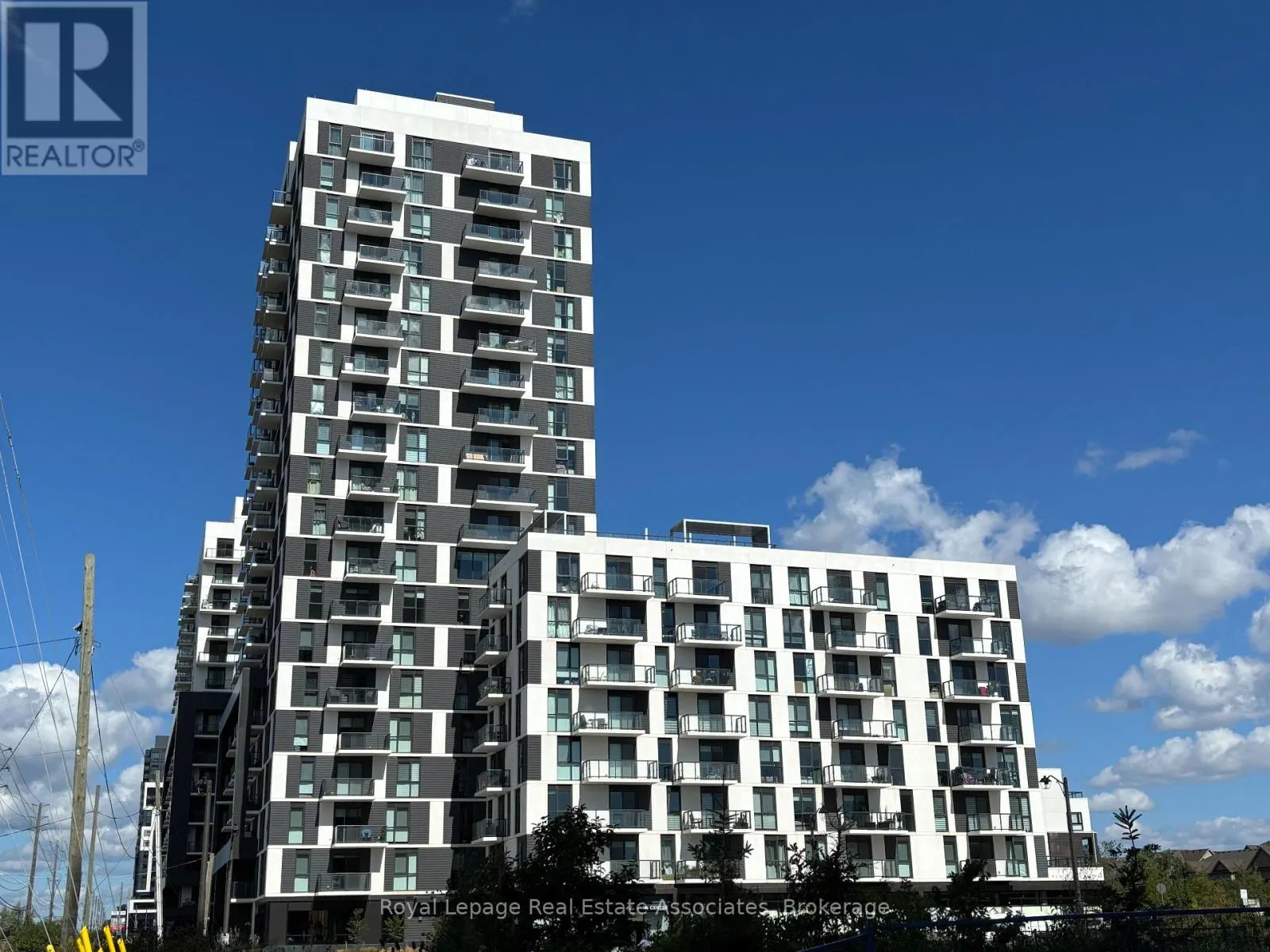 Apartment for rent: 406 - 335 Wheat Boom Drive, Oakville, Ontario L6H 7Y1