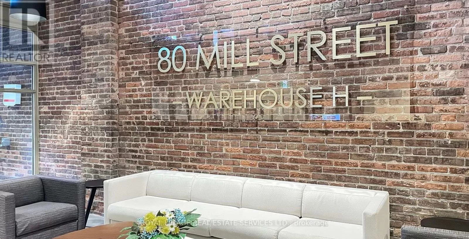 Apartment for rent: 406 - 80 Mill Street, Toronto, Ontario M5A 4T3