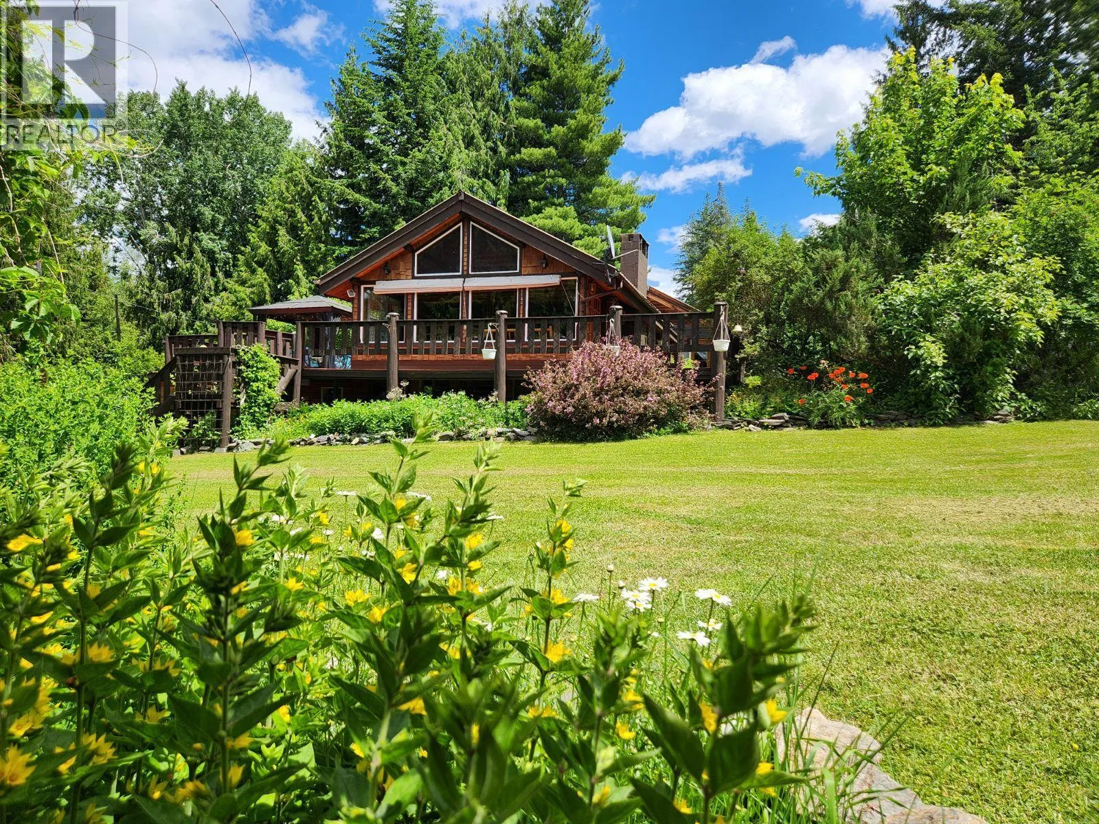 House for rent: 4061 Torry Road, Eagle Bay, British Columbia V0E 1T0