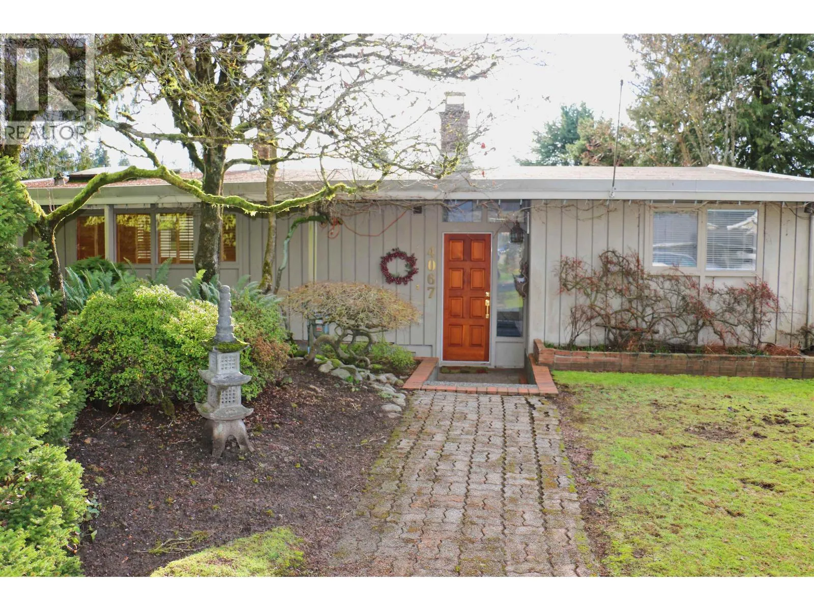 House for rent: 4067 Sunnycrest Drive, North Vancouver, British Columbia V7R 3E3