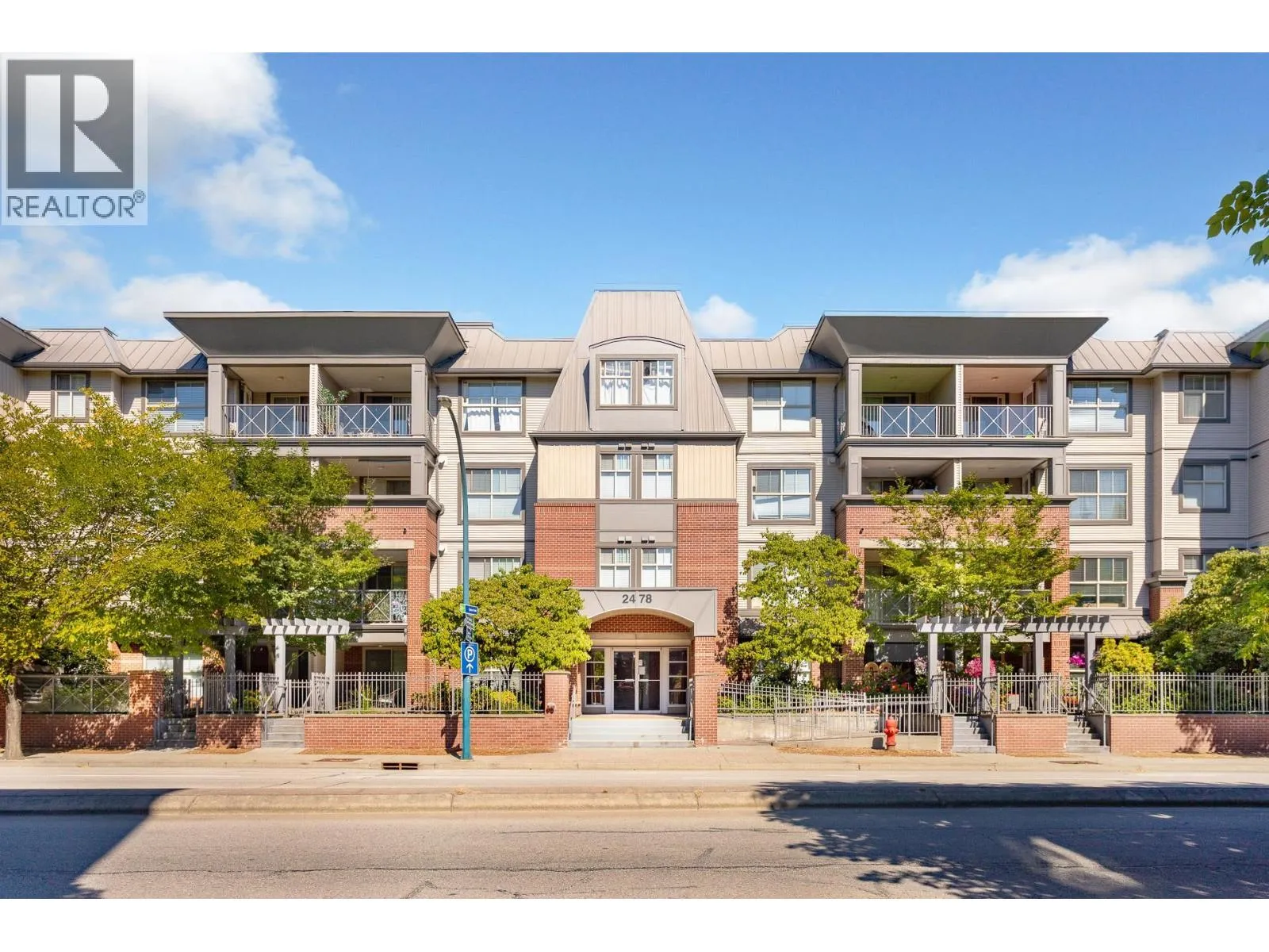 Apartment for rent: 407 2478 Shaughnessy Street, Port Coquitlam, British Columbia V3C 0A1