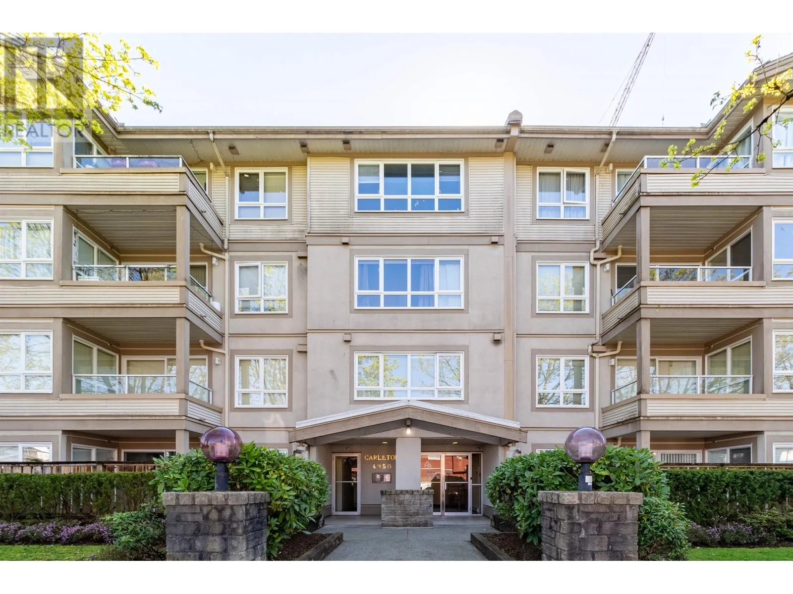 Apartment for rent: 407 3480 Yardley Avenue, Vancouver, British Columbia V5R 6B3