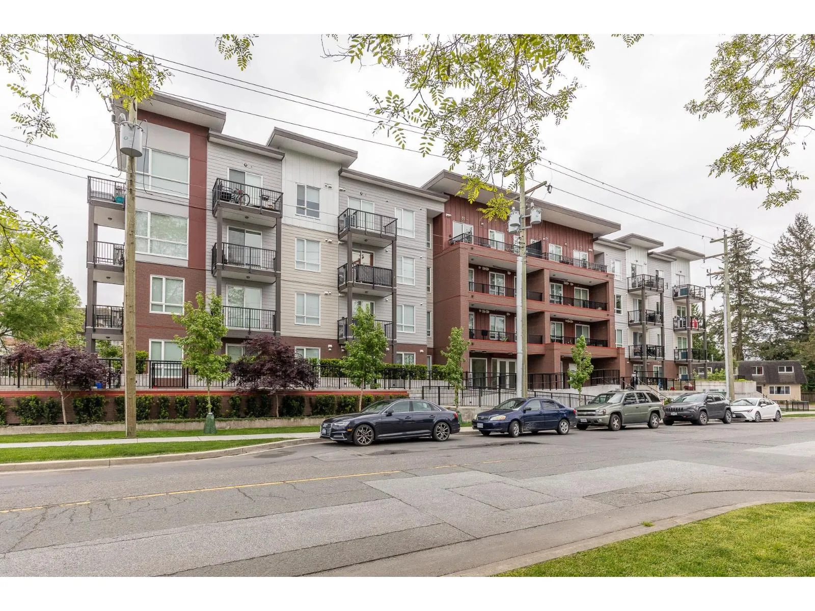 Apartment for rent: 407 5420 208 Street, Langley, British Columbia V3A 2J9