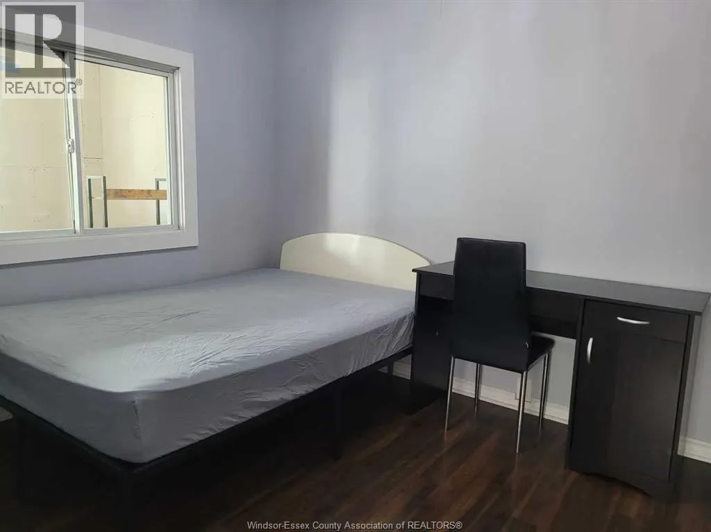 House for rent: 407 Bridge Avenue, Windsor, Ontario N9B 2M3