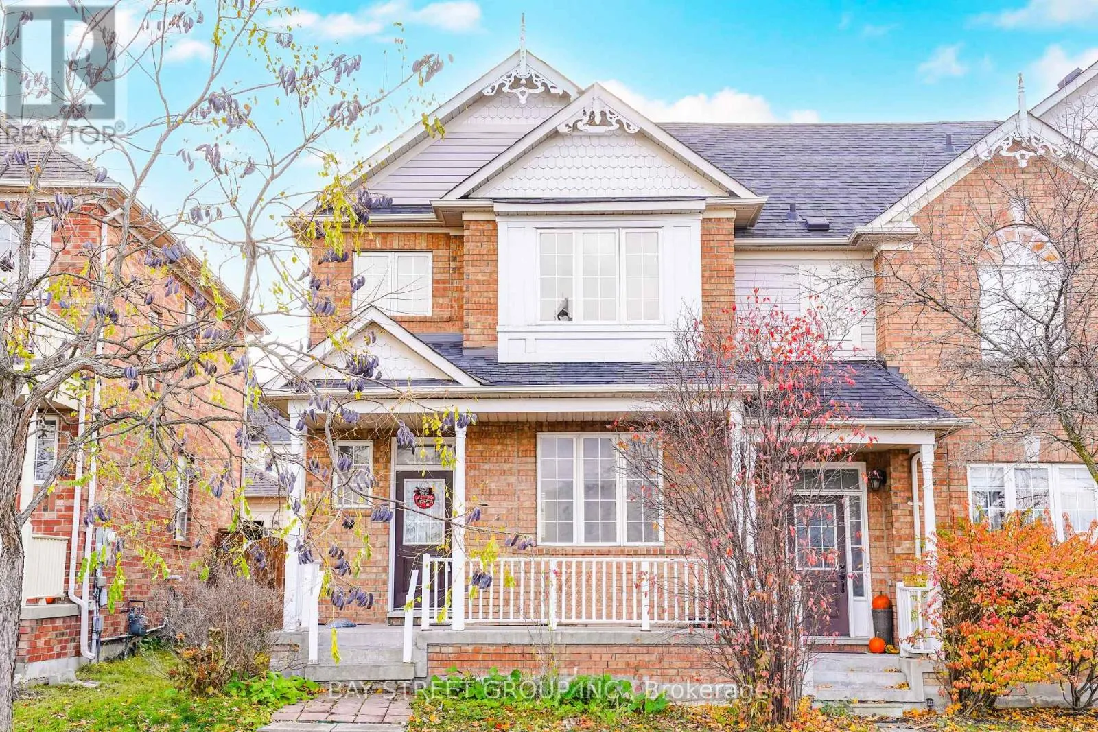 Row / Townhouse for rent: 407 Hollandview Trail, Aurora, Ontario L4G 7M6