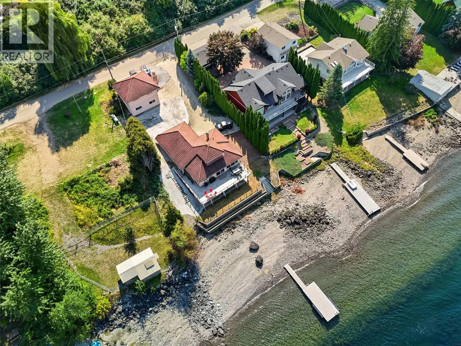 House for rent: 4071 Reid Road, South Shuswap, British Columbia V0E 1T0