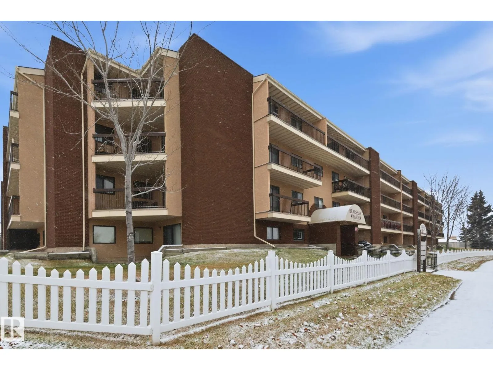 Apartment for rent: #408 10511 19 Av Nw, Edmonton, Alberta T6J 5S8