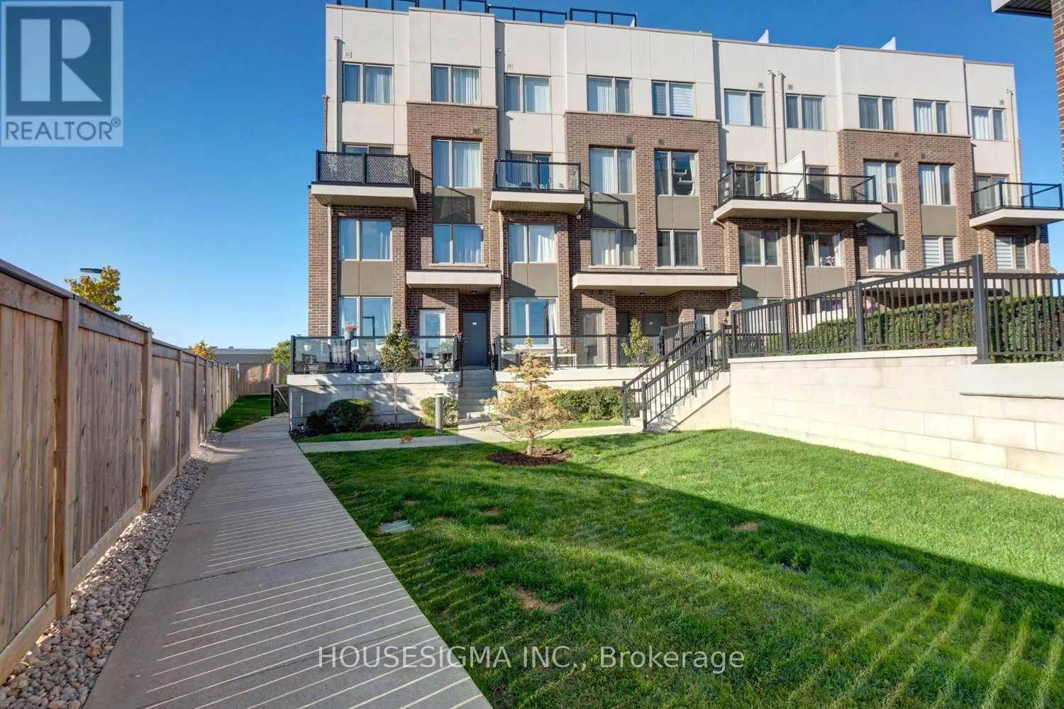 Row / Townhouse for rent: 408 - 1460 Whites Road, Pickering, Ontario L1V 0E8