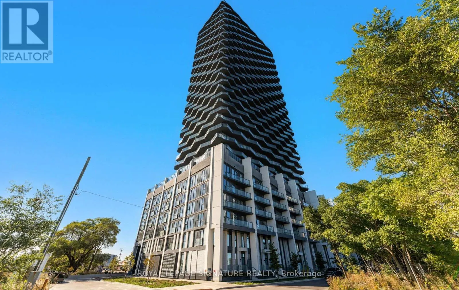 Apartment for rent: 408 - 36 Zorra Street, Toronto, Ontario M8Z 4Z7