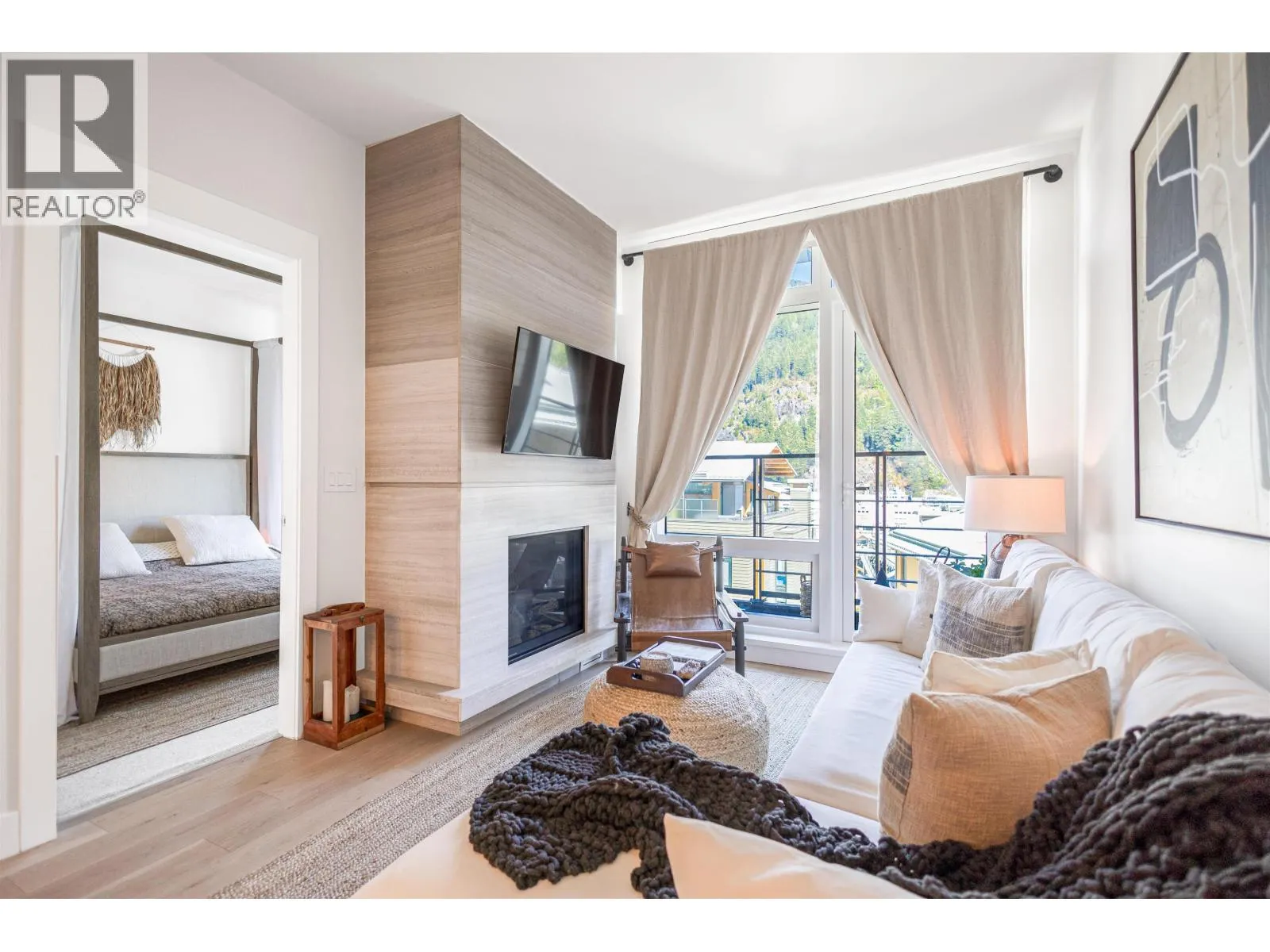 Apartment for rent: 408 6687 Nelson Avenue, West Vancouver, British Columbia V7W 2B2